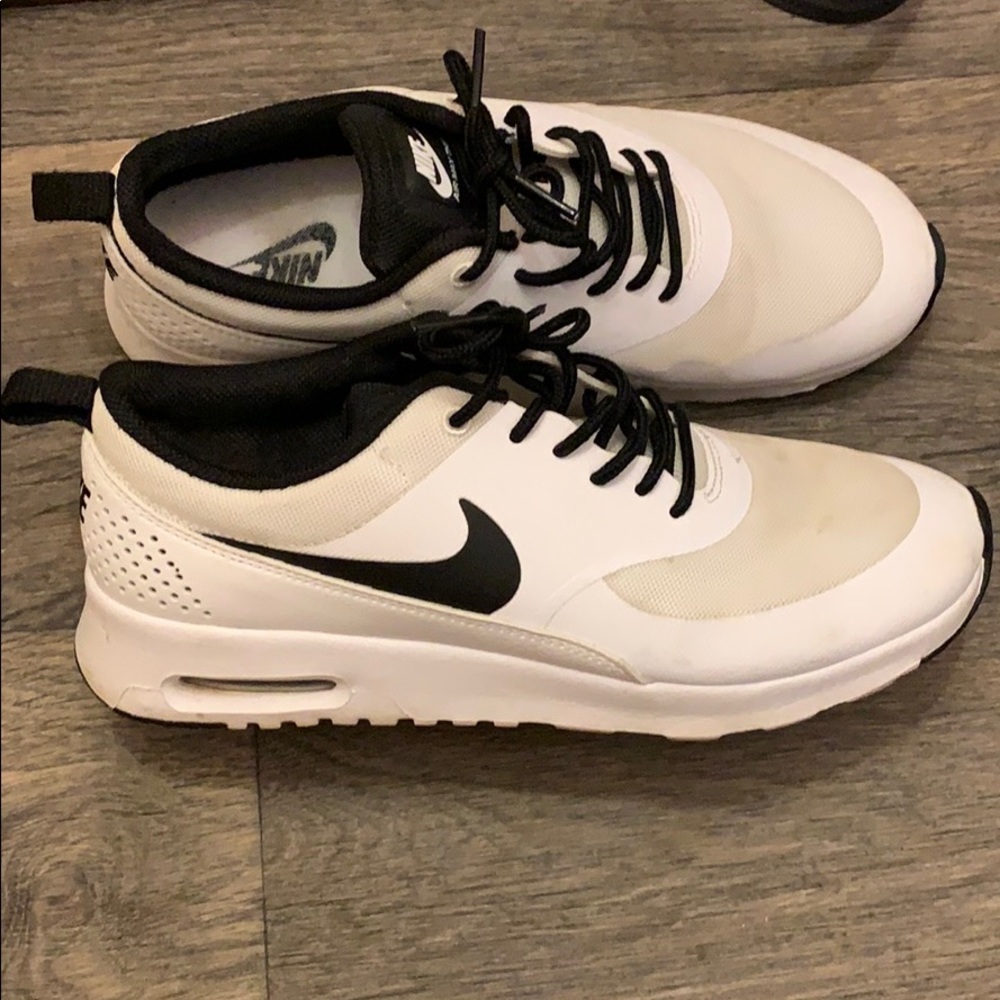 Women’s Nike air max sneakers